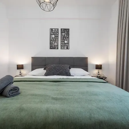 Luxury Sea View Levin Apartment *