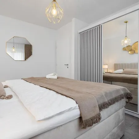 Luxury Sea View Levin Apartment *
